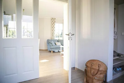 Luxus Reetdachhaus in Fuhlendorf mit Sauna
