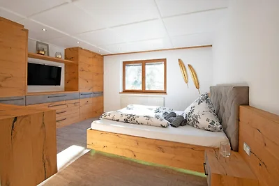 Exklusive Wohnung mit Garten und Whirlpool