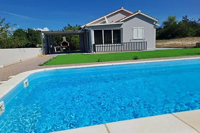 Nane Garden house with heated pool