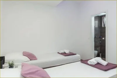 Apartments Dub - Studio Apartment with Shared...