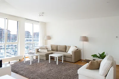 Zeitgenössische Wohnung in Den Haag mit TV