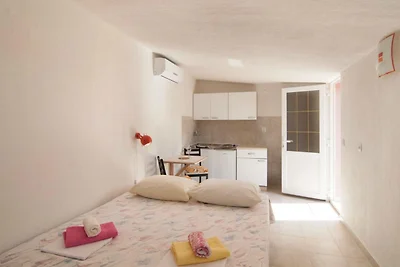 Holiday Home Blossom - Four Bedroom Holiday H...