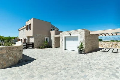 Villa in Privlaka mit Schwimmbecken