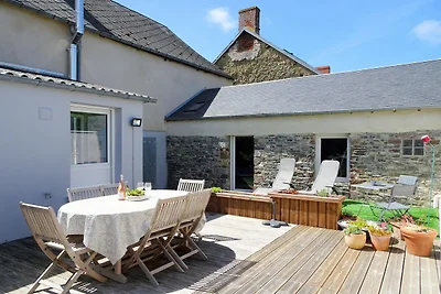 Steinhaus in Bricqueville nahe Sandstrand