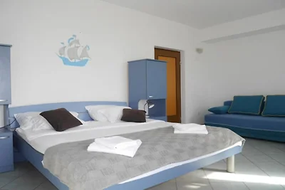 Studio Apartment 2