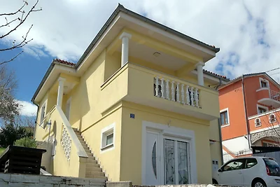 Ampio appartamento con terrazza coperta