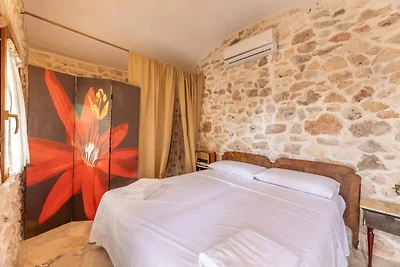 Villa rustica con piscina per 17 persone.