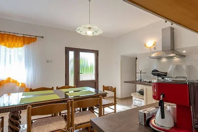 Ferienhaus in Trget mit Schwimmbecken
