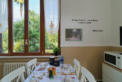 Elegante Wohnung am Seeufer in Luino