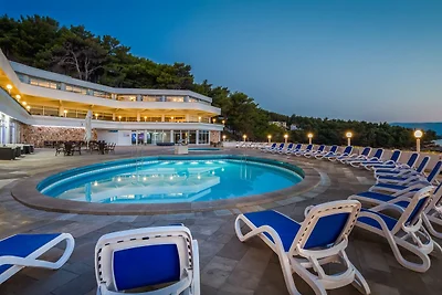 Apartment Fontana Resort in Jelsa mit Pool