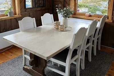 7 person holiday home in Kvenvær