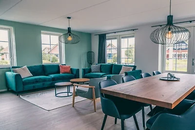 Villa in Medemblik met terras en wifi.