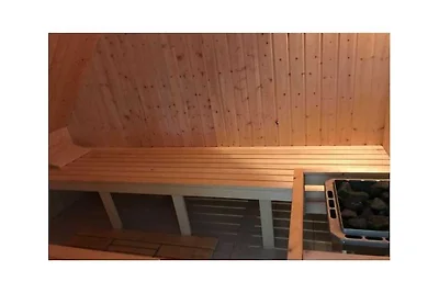 Ferienhaus in Nebel mit Schwimmbecken