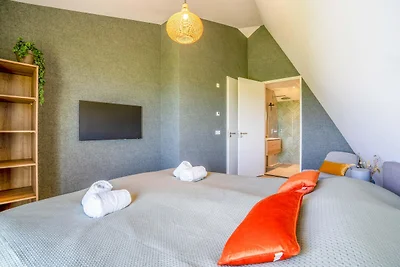 Moderne, luxuriöse und nachhaltige Naturvilla