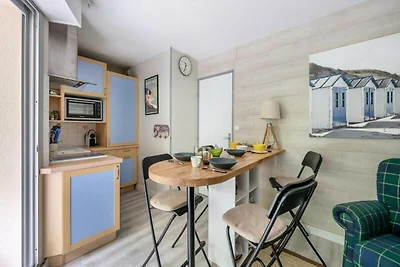 Apartment in der Nähe des Strandes von Montbe...