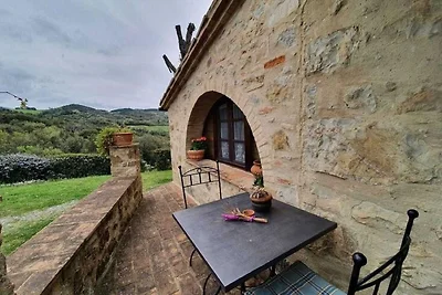Attraente casa vacanze con piscina in comune