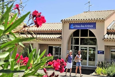 Villa in Mouriès met verwarmd zwembad