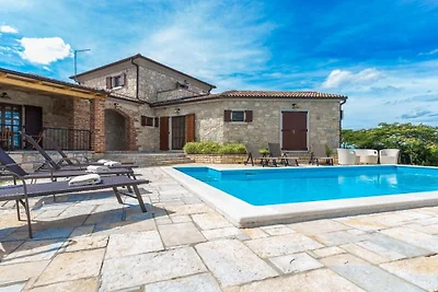Villa in Vižinada met zwembad