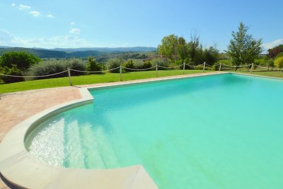 Moderna casa vacanze in Umbria con piscina...