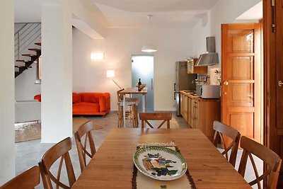 Moderne Villa in Patti mit Terrasse