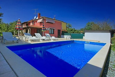 Villa à Višnjan avec piscine