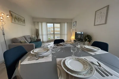 Stilvolles 2-Zimmer-Apartment mit Balkon