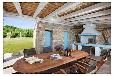 Villa in Koromačno mit Schwimmbecken