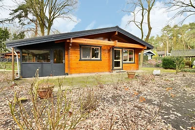 Ferienhaus aus Holz in Meijel mit privatem...