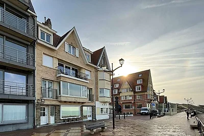 Giannina 0001 gelegen aan het strand
