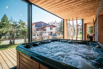 Geräumiges Chalet mit Whirlpool auf der...