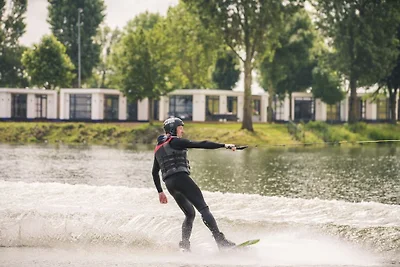 Luxuriöses Ferienhaus am Wasser in der Betuwe