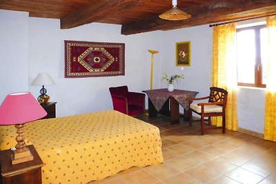 Pretty country house with private garden,...