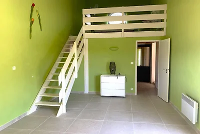 Moderne Villa mit Pool in Brives