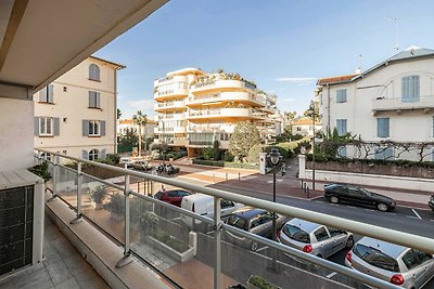 Charmante Wohnung am Boulevard Alexandre III