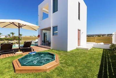 Luxuriöse Villa mit Whirlpool in Pigianos...