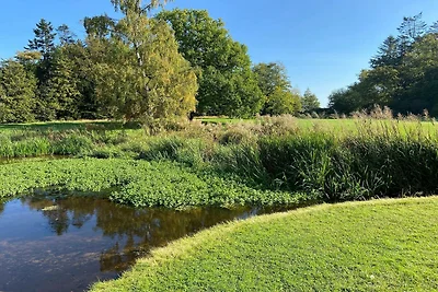 5 persone case ad Kolind-By Traum