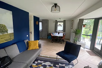 Sonniger Familienbungalow am See