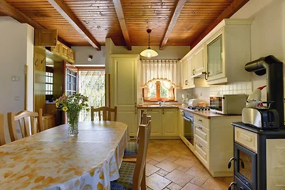 Villa in Cehici mit Pool und Terrasse