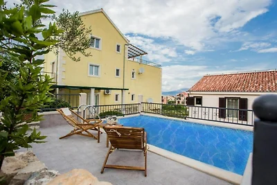 Villa Suzy Lux- Duplex Two Bedroom Villa with...