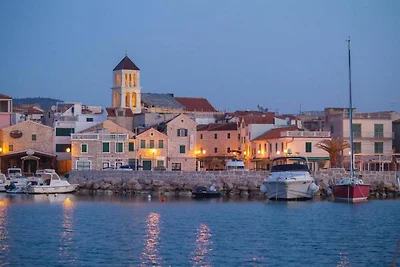 Wohnung in Vodice nahe Male Vrulje Strand