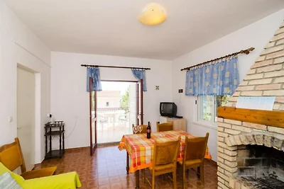Holiday Home Blue Vineyard- Three Bedroom Hou...