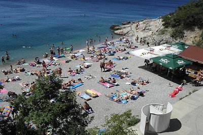 Schöne Wohnung mit Swimmingpool zur Nutzung