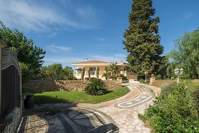 Villa in Siracusa mit Schwimmbecken