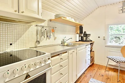 4 Personen Ferienhaus in HALLABRO-By Traum