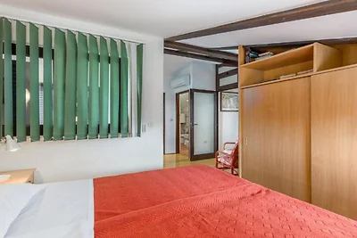 Apartment Villa Mirna - Three Bedroom Apartme...