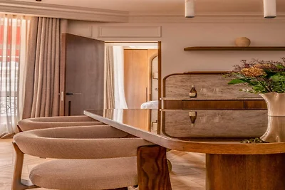 Luxe A/C Apt - 6P/3BDR - Arc de Triomphe