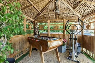 Villa in Juan-les-Pins mit Pool und Whirlpool