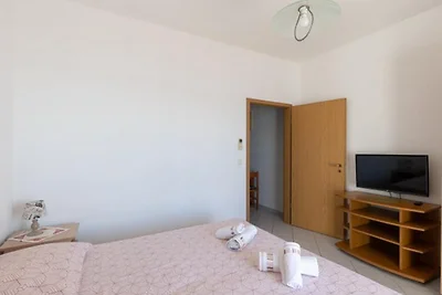House Rašica - One Bedroom Apartment with Ter...