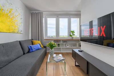 Riverside Flat near Center