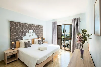 Apartment in Albufeira mit Gemeinschaftspool